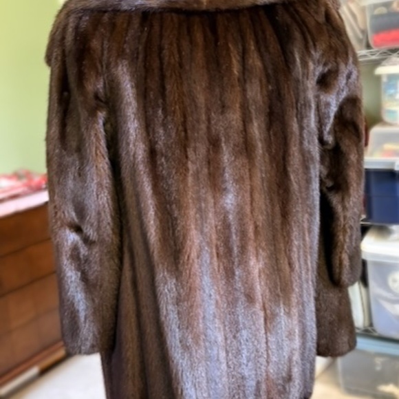 Vintage Neiman Marcus mink jacket, EUC, 1980s - Picture 13 of 15